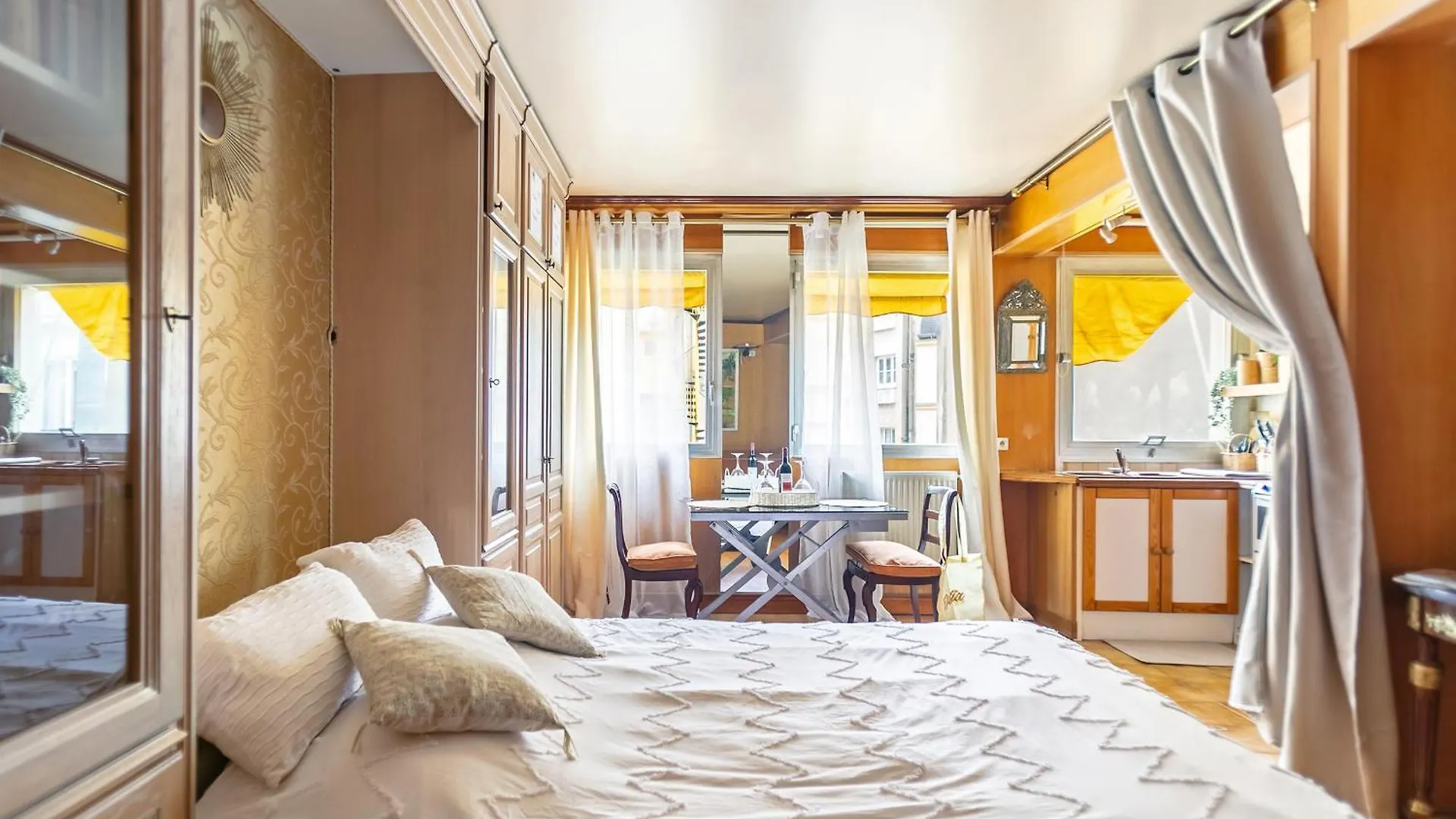 Apartment Arc De Triomphe Charme Authentique Paris